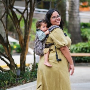 7 Onbuhimo Carriers For Stylish Moms That Steal Hearts (2024)